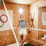 Lou Jeanmonnot dans sa salle de sport